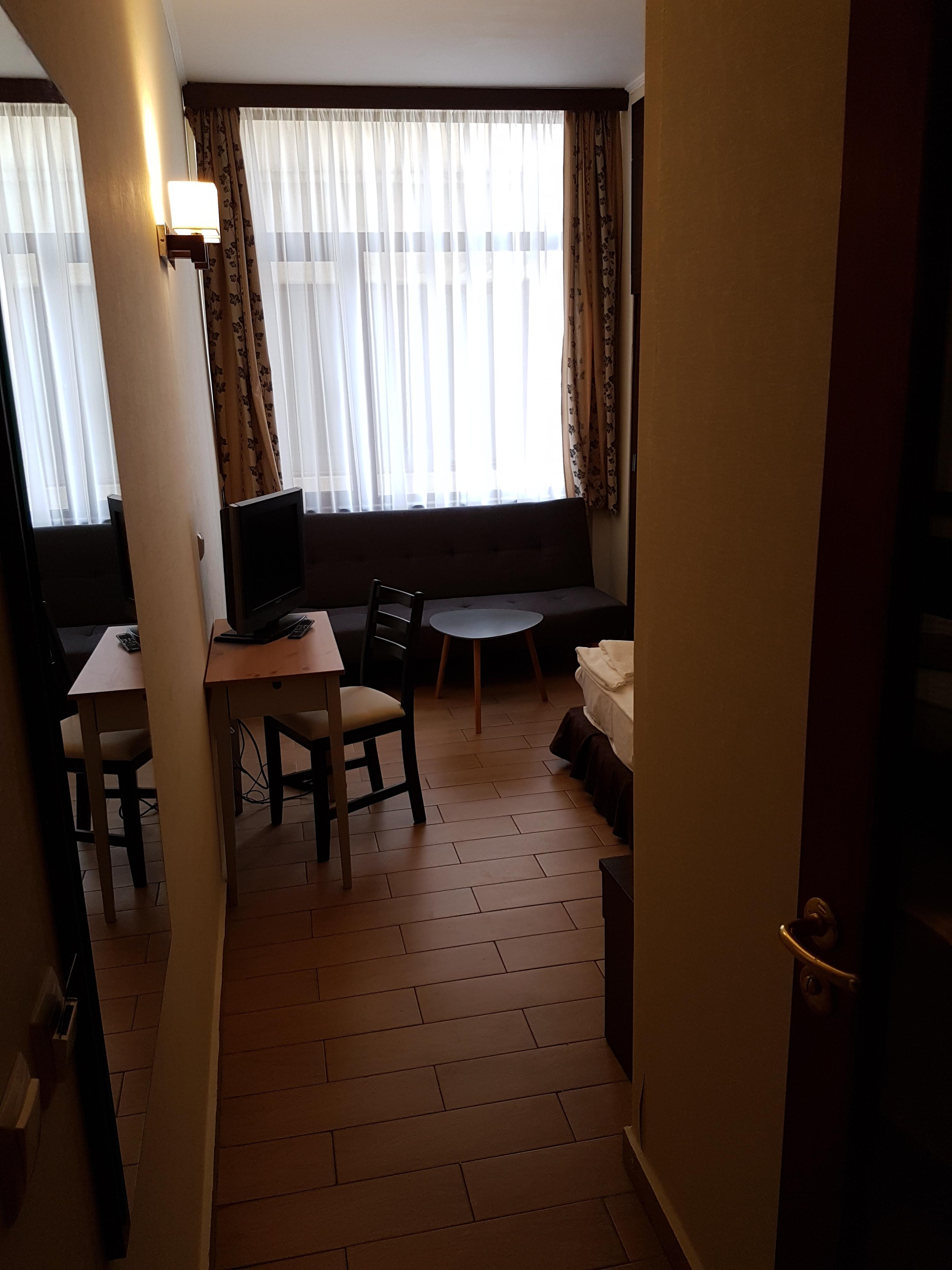 Art Hotel Varna Buitenkant foto