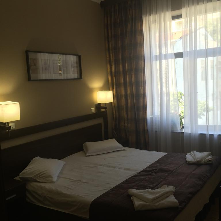 Art Hotel Varna Buitenkant foto