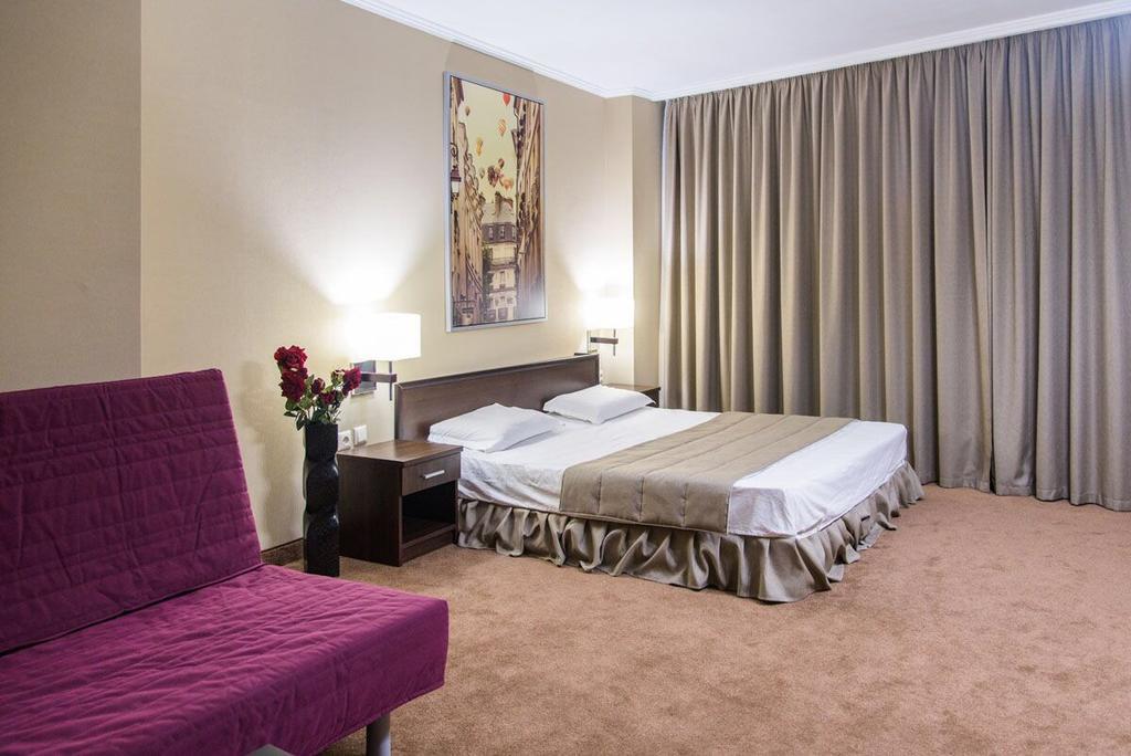 Art Hotel Varna Buitenkant foto