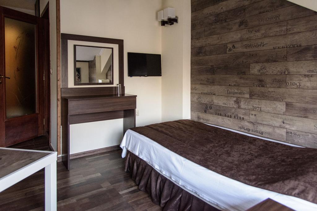 Art Hotel Varna Buitenkant foto