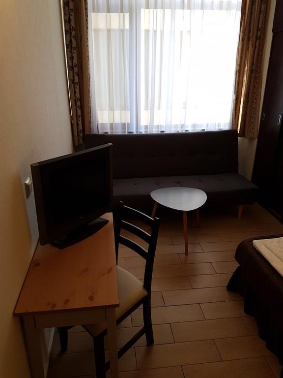 Art Hotel Varna Buitenkant foto